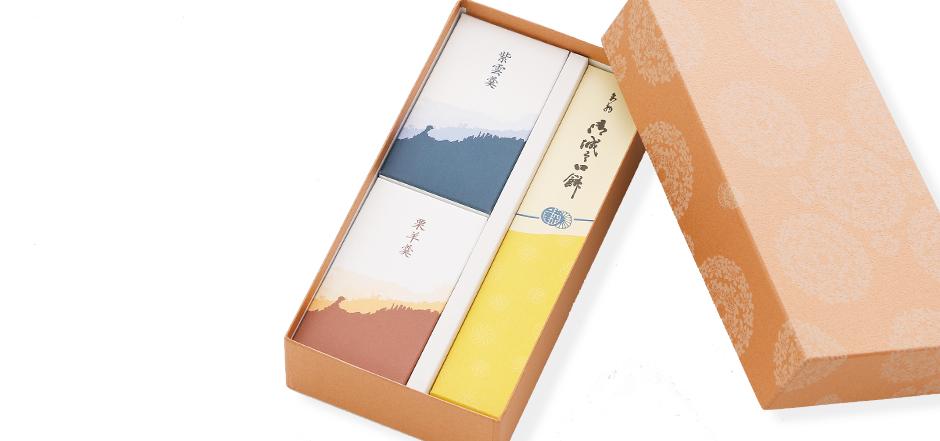 詰合せ 羊羹（栗羊羹・紫雲羹）２本入／御城之口餅６個入
